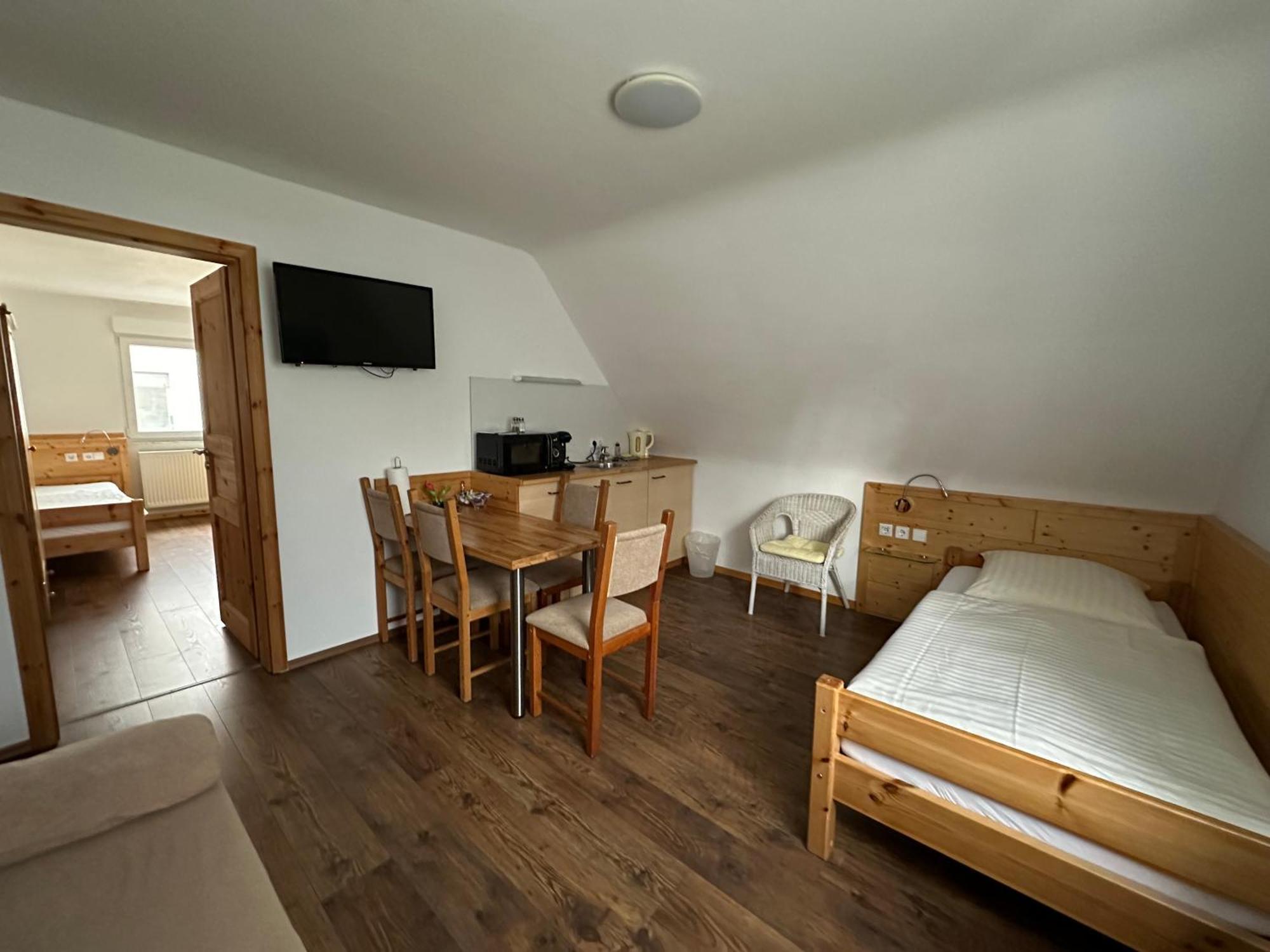 Pension Schramm Karlsruhe Esterno foto