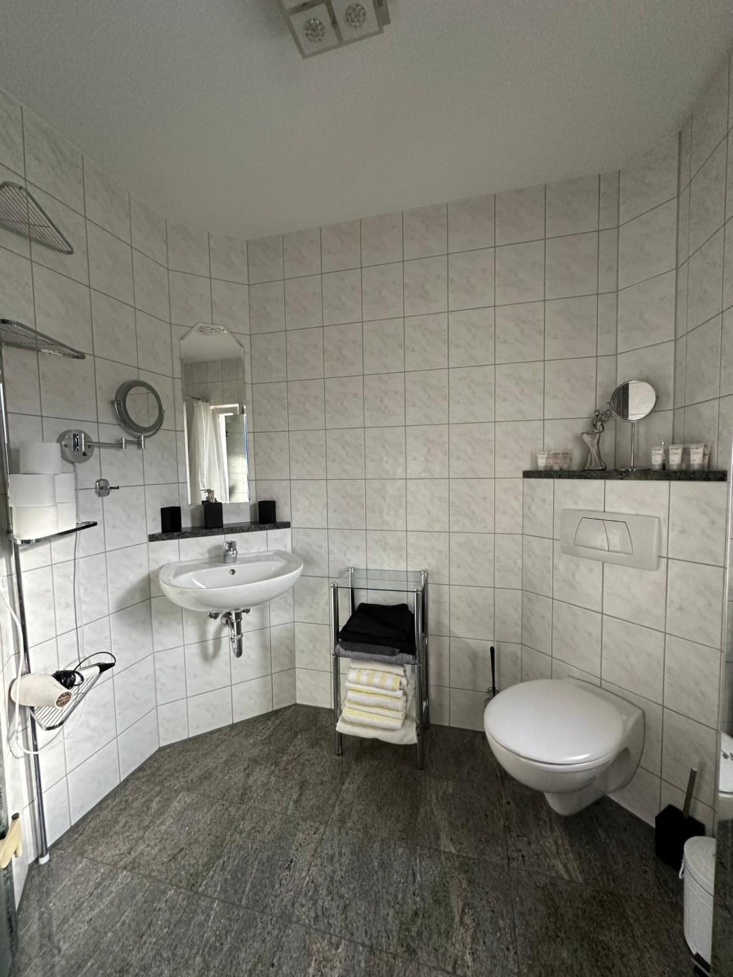 Pension Schramm Karlsruhe Esterno foto