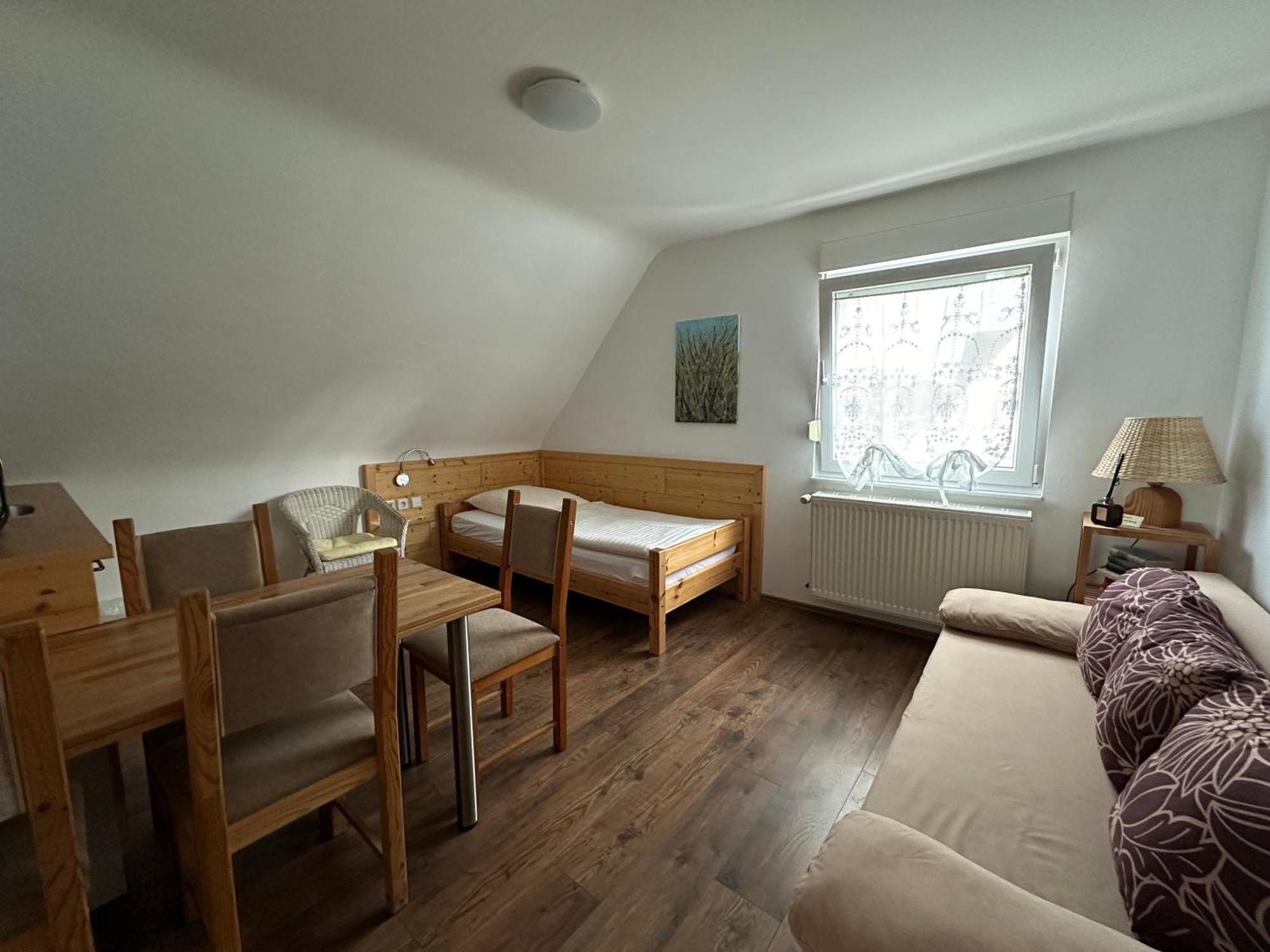 Pension Schramm Karlsruhe Esterno foto